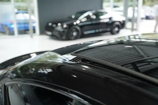 Mercedes-Benz C-Class view 13