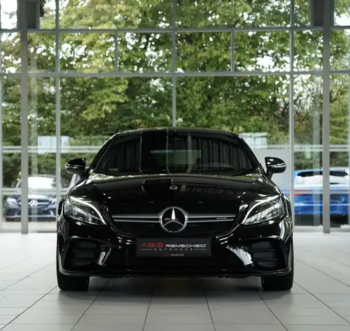 Mercedes-Benz C-Class view 3