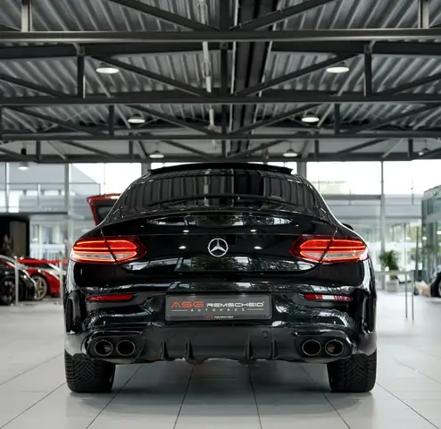 Mercedes-Benz C-Class view 8
