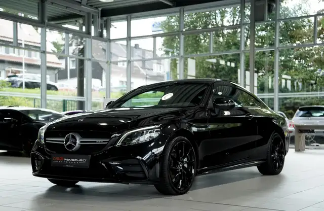 Mercedes-Benz C-Class view 4