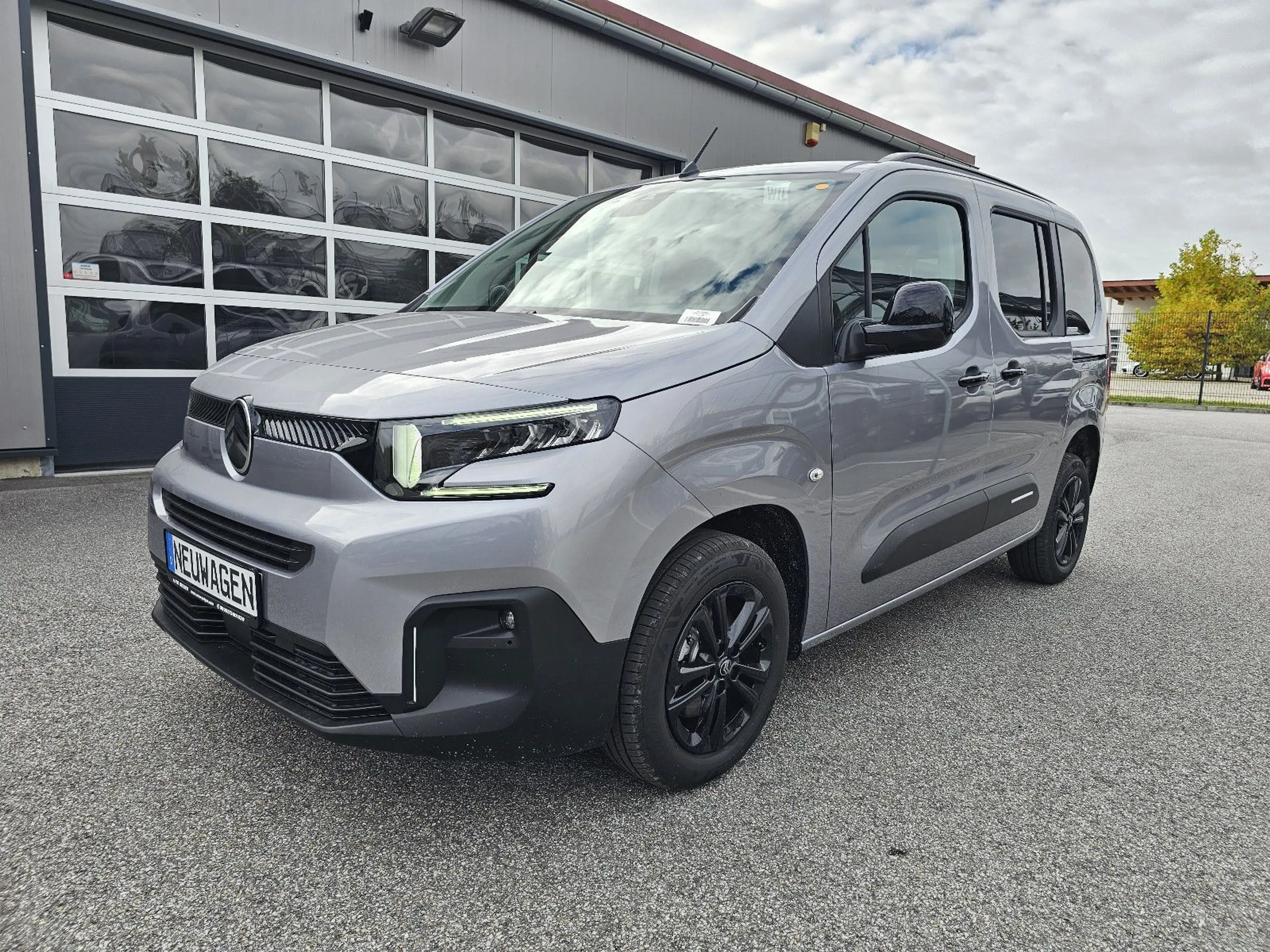 Citroen Berlingo PKW M Plus Automatik Style+Comfort*AHK*