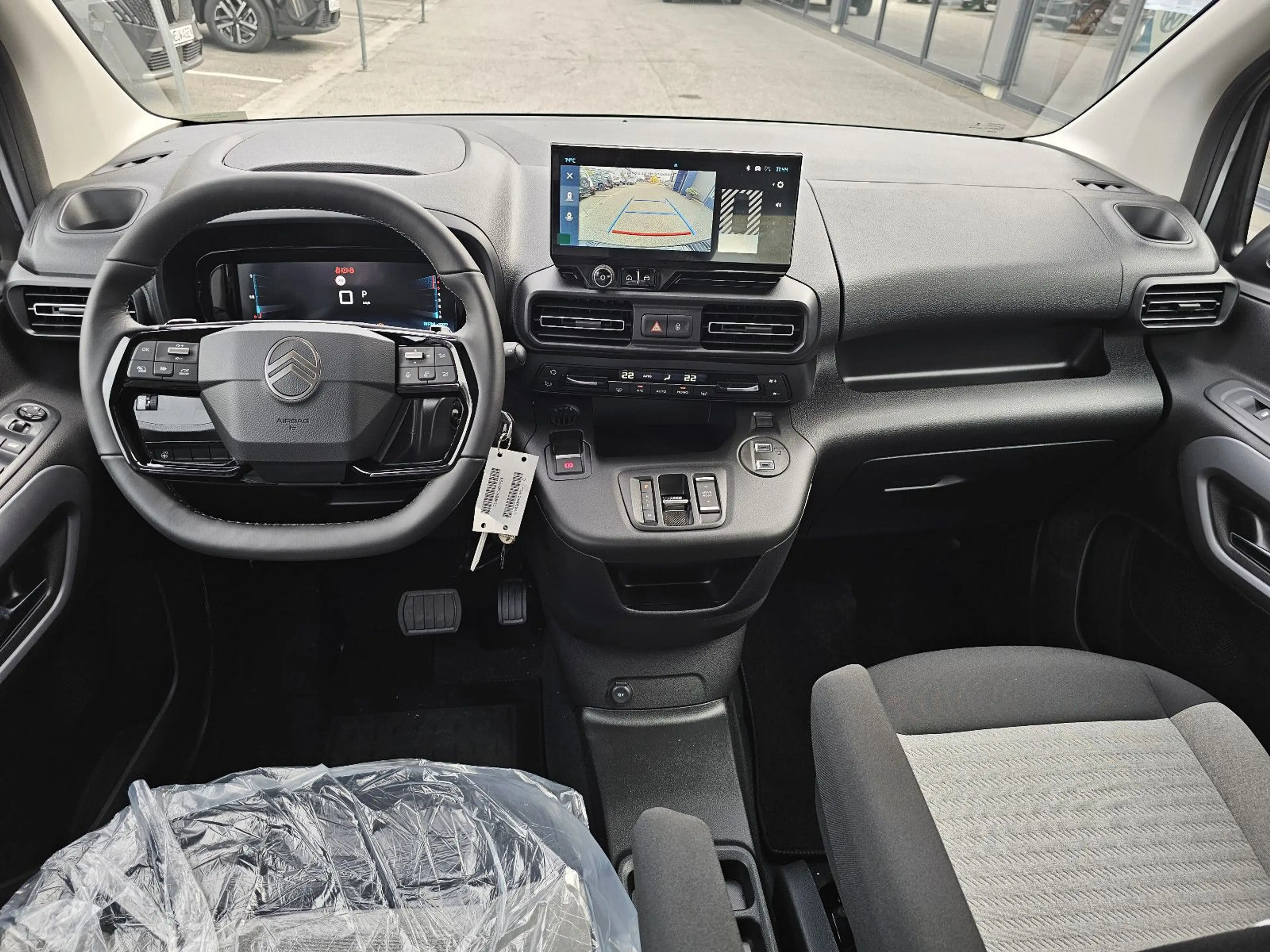 Citroen Berlingo PKW M Plus Automatik Style+Comfort*AHK* — photo 10