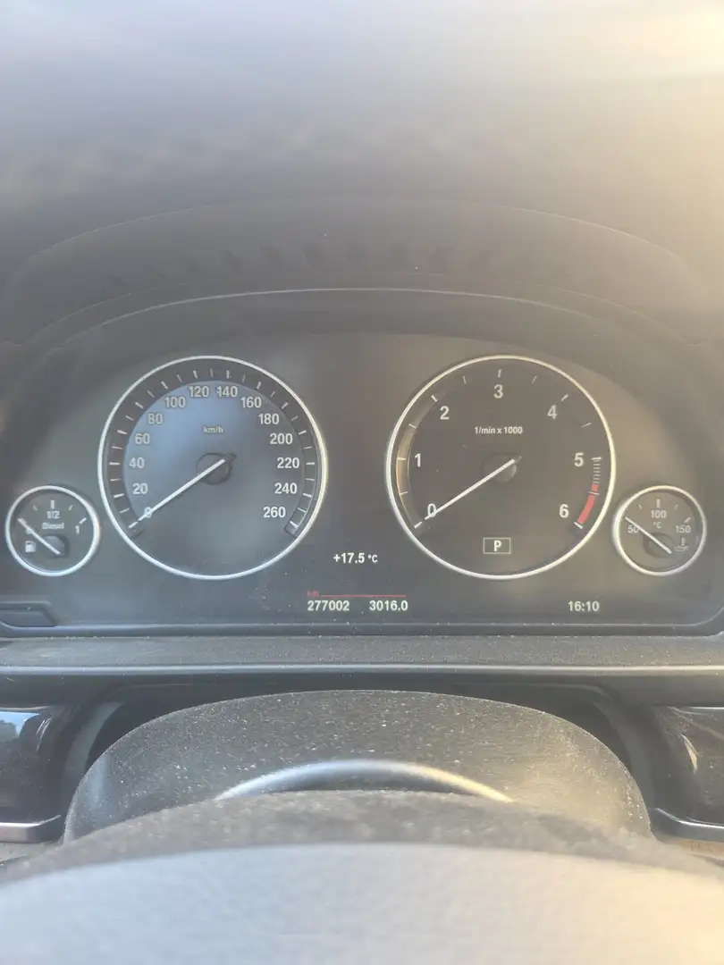 BMW 525 525d Touring xdrive Luxury auto E6 - 2