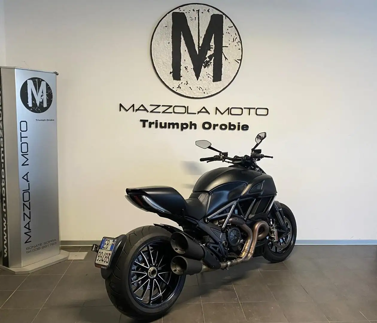 Ducati Diavel 1200 DARK Nero - 2