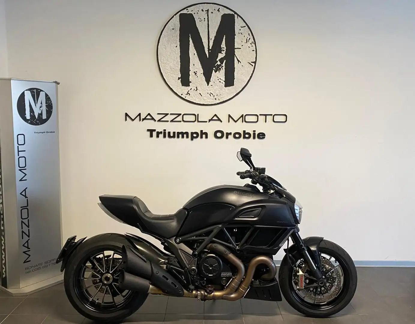 Ducati Diavel 1200 DARK Nero - 1