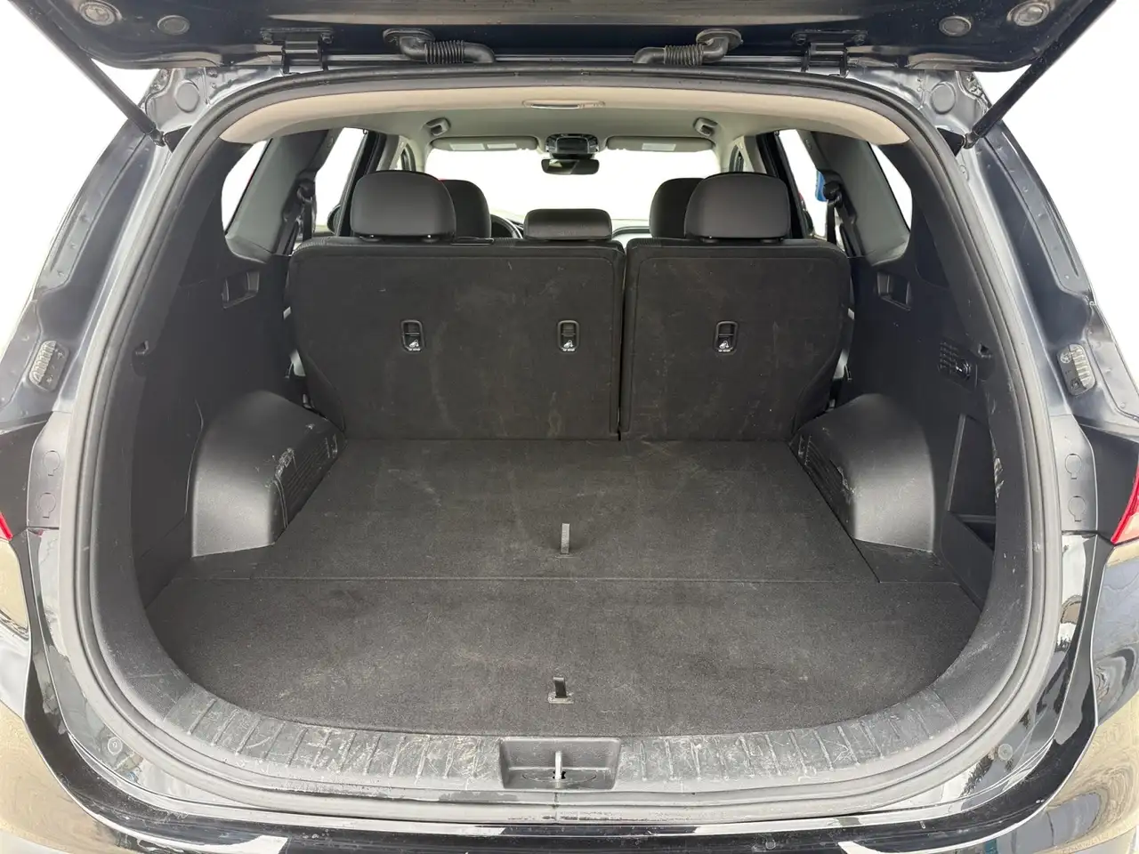 Hyundai SANTA FE снимка Hyundai SANTA FE