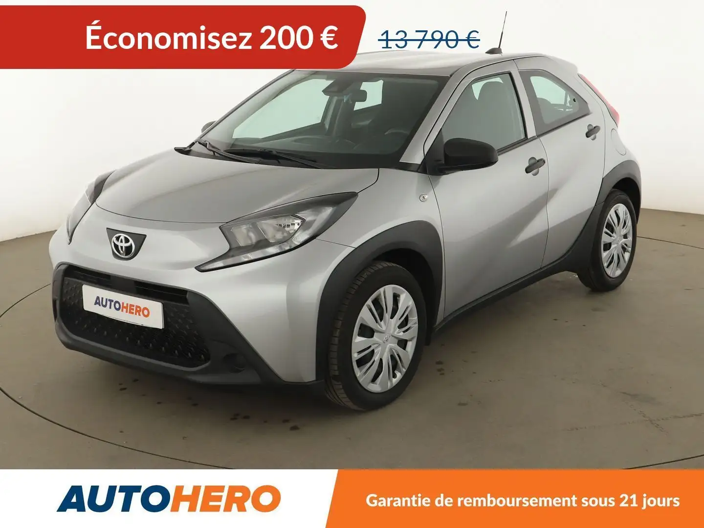 Toyota Aygo X 1.0 VVT-i Active Gris - 1