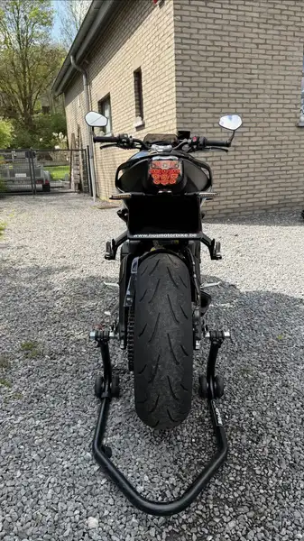 Triumph Street Triple - foto 2