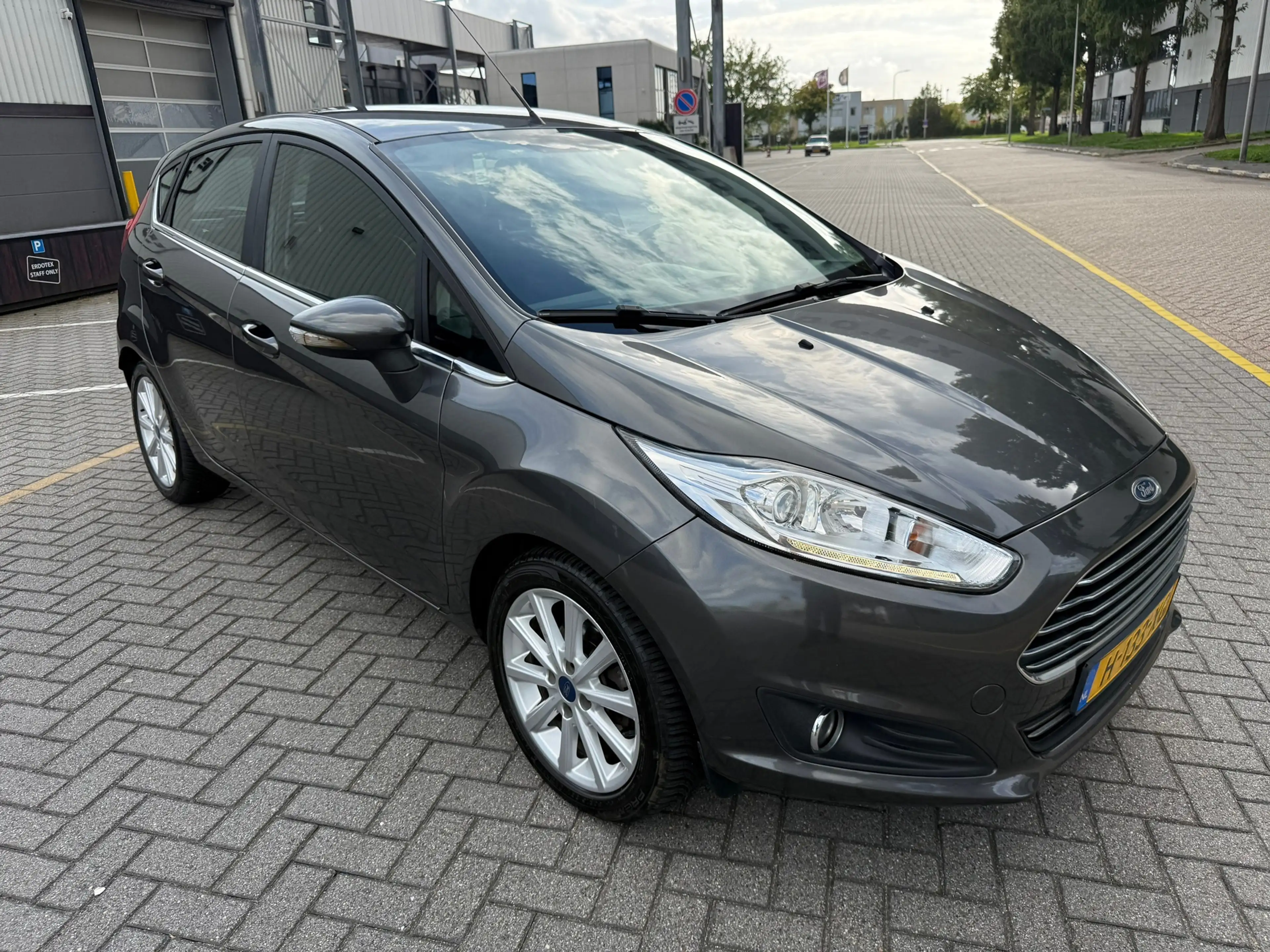 Ford Fiesta 1.0 EcoBoost Titanium*1eEigenaar*Climat-Airco*Velg — photo 3