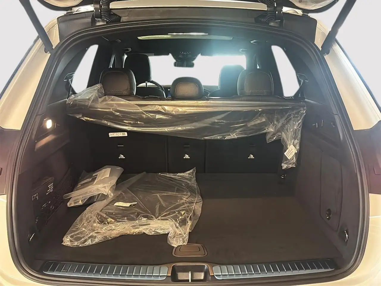 Mercedes-Benz GLE снимка Mercedes-Benz GLE