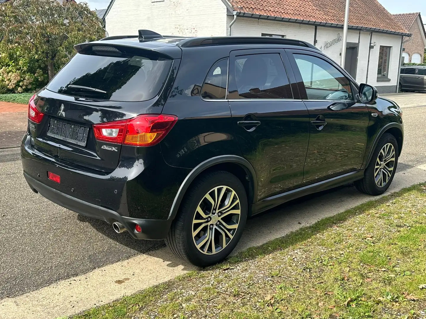 Mitsubishi ASX 1.6 Edition Benzine Noir - 2