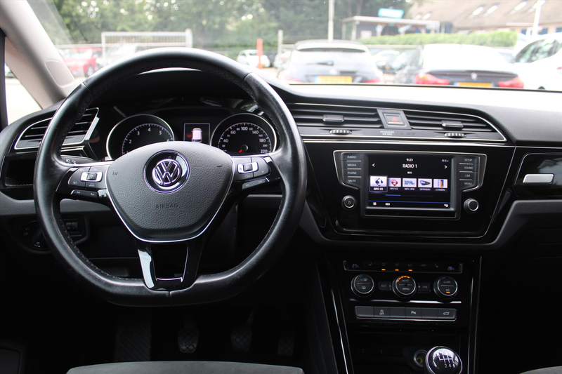 Volkswagen Touran 1.4 TSI *Highline* | Adaptive Cruise & Climate Con — photo 7