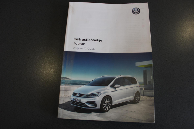 Volkswagen Touran 1.4 TSI *Highline* | Adaptive Cruise & Climate Con — photo 17