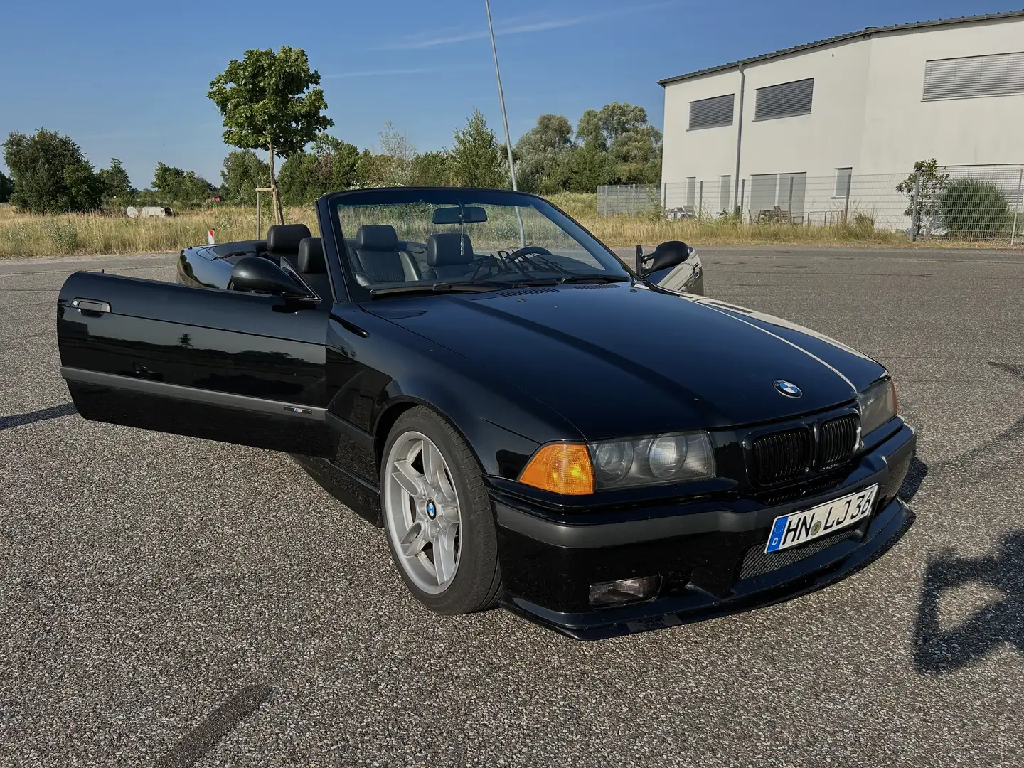 BMW 325 325i - 1