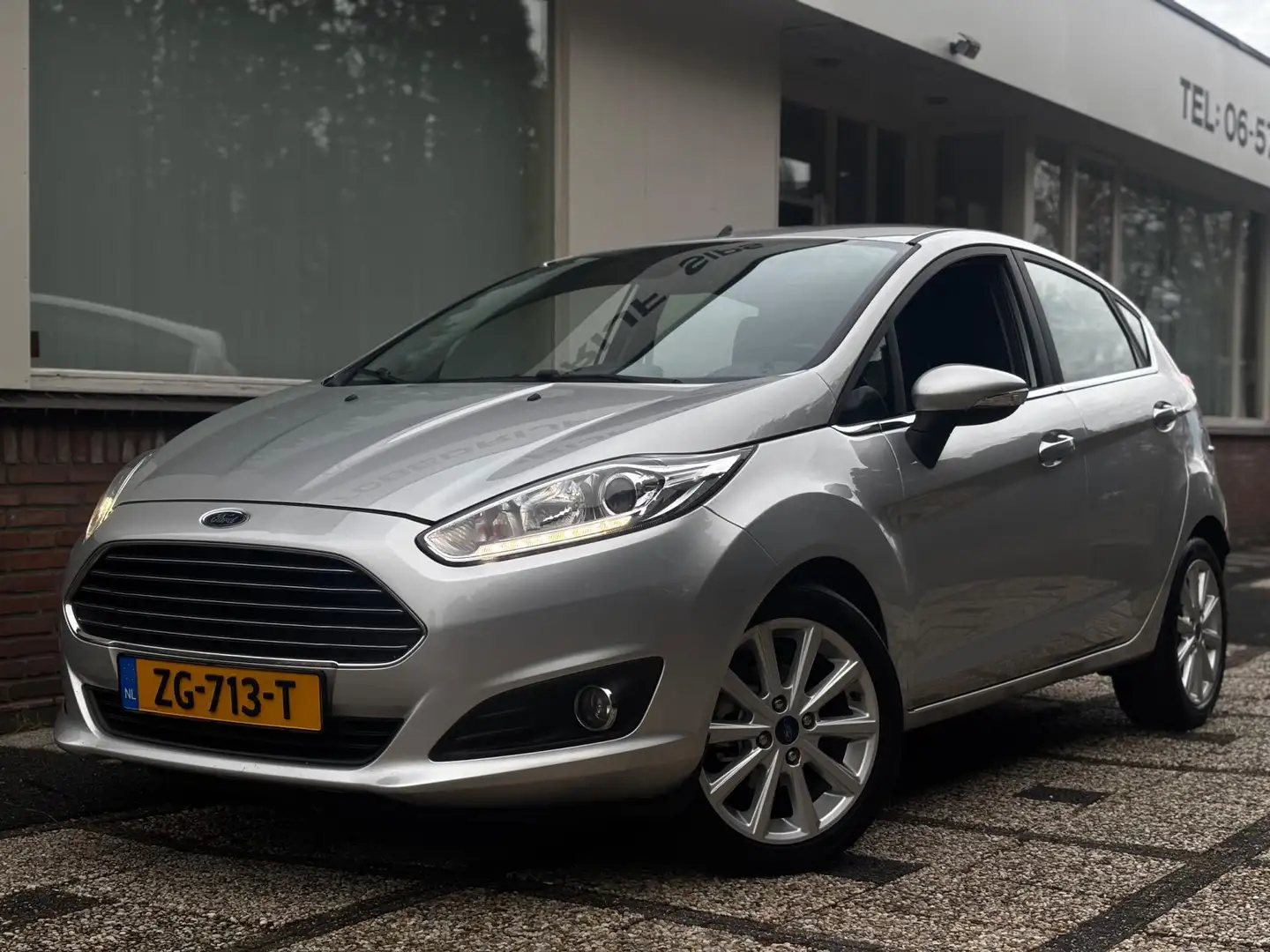 Ford Fiesta 1.0 Titanium | Automaat | Climate | Cruise | Trekh Grijs - 1