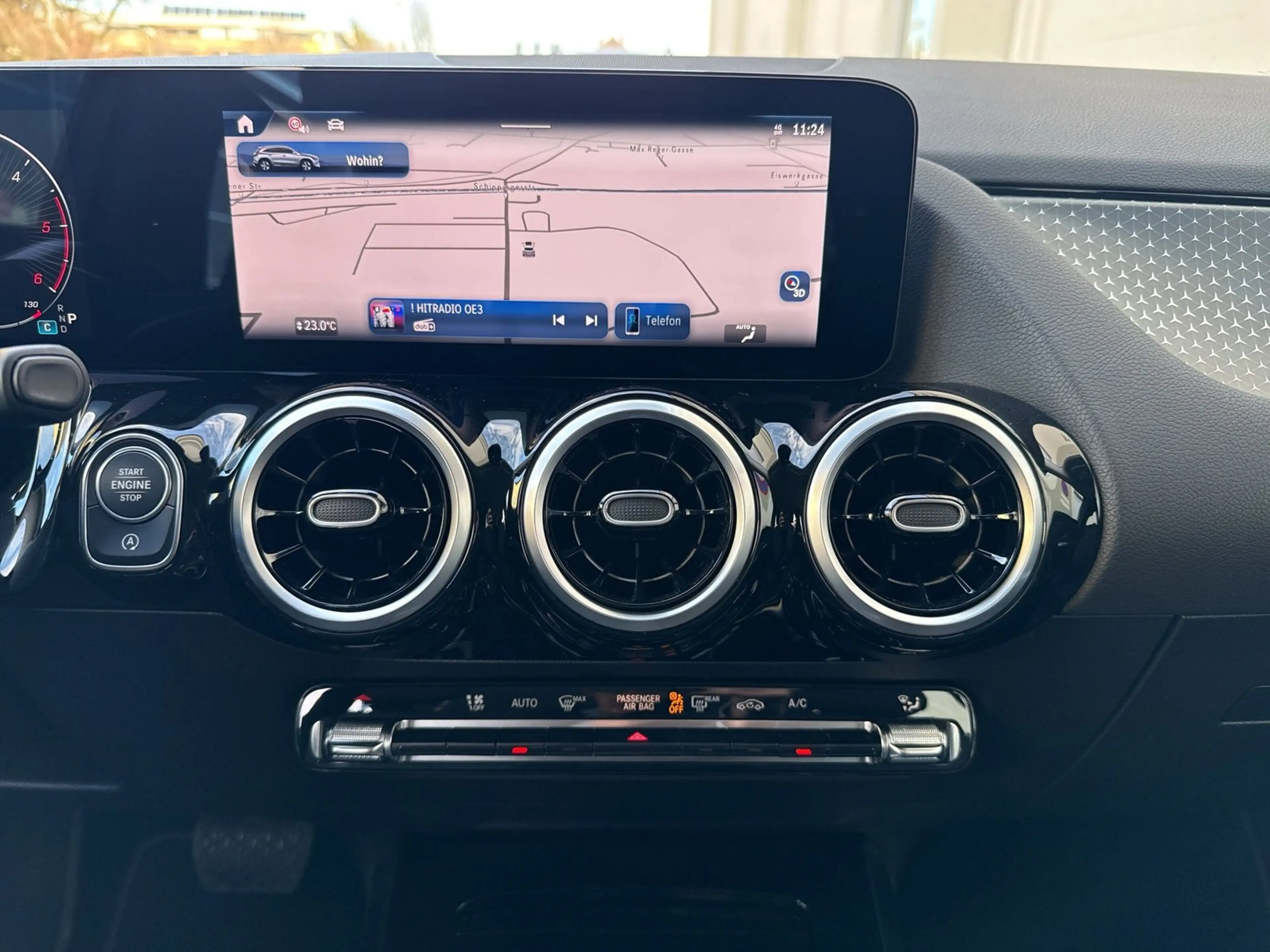 Mercedes-Benz GLA 220 d 4MATIC PTS Cam Navi Wide LED SHZ — photo 10