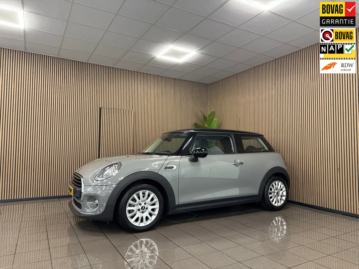 MINI Cooper Mini 1.5 Business * Automaat / 48.709 km + NAP / N Сірий - 1