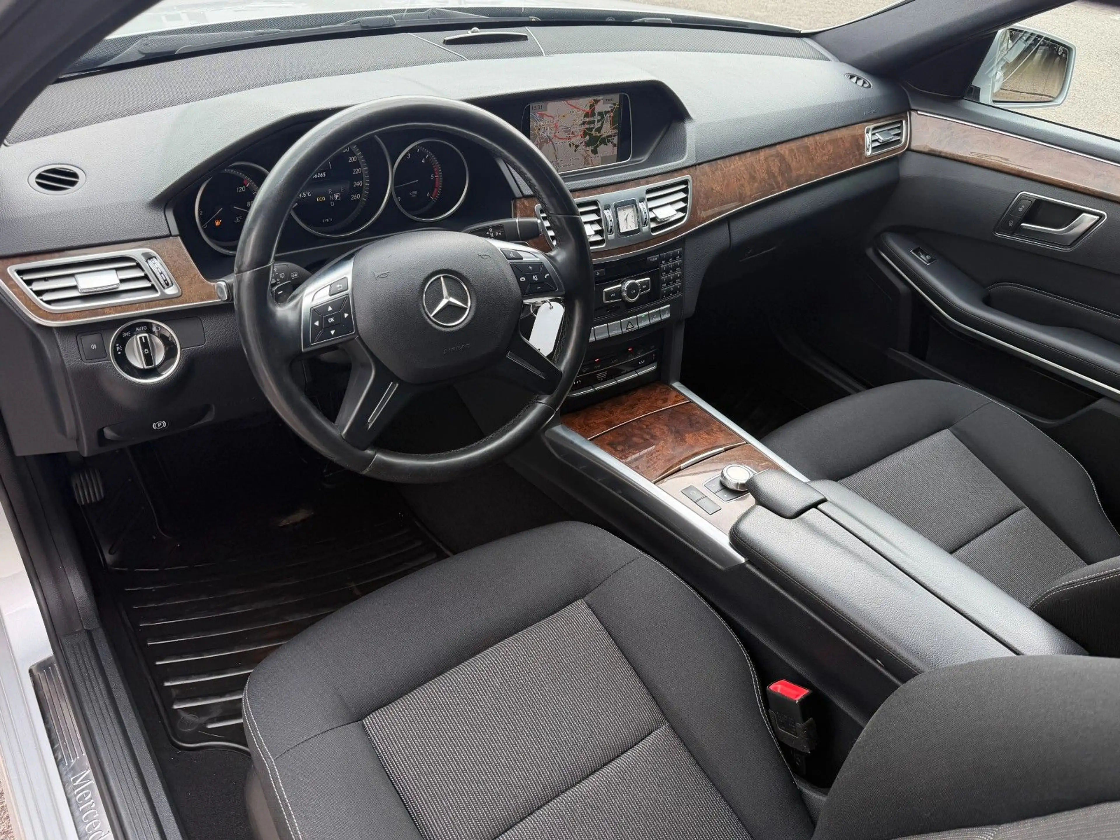 Mercedes-Benz E 220 CDI BlueTec/T-Modell/Navi/Kamera/2.Hand — photo 10