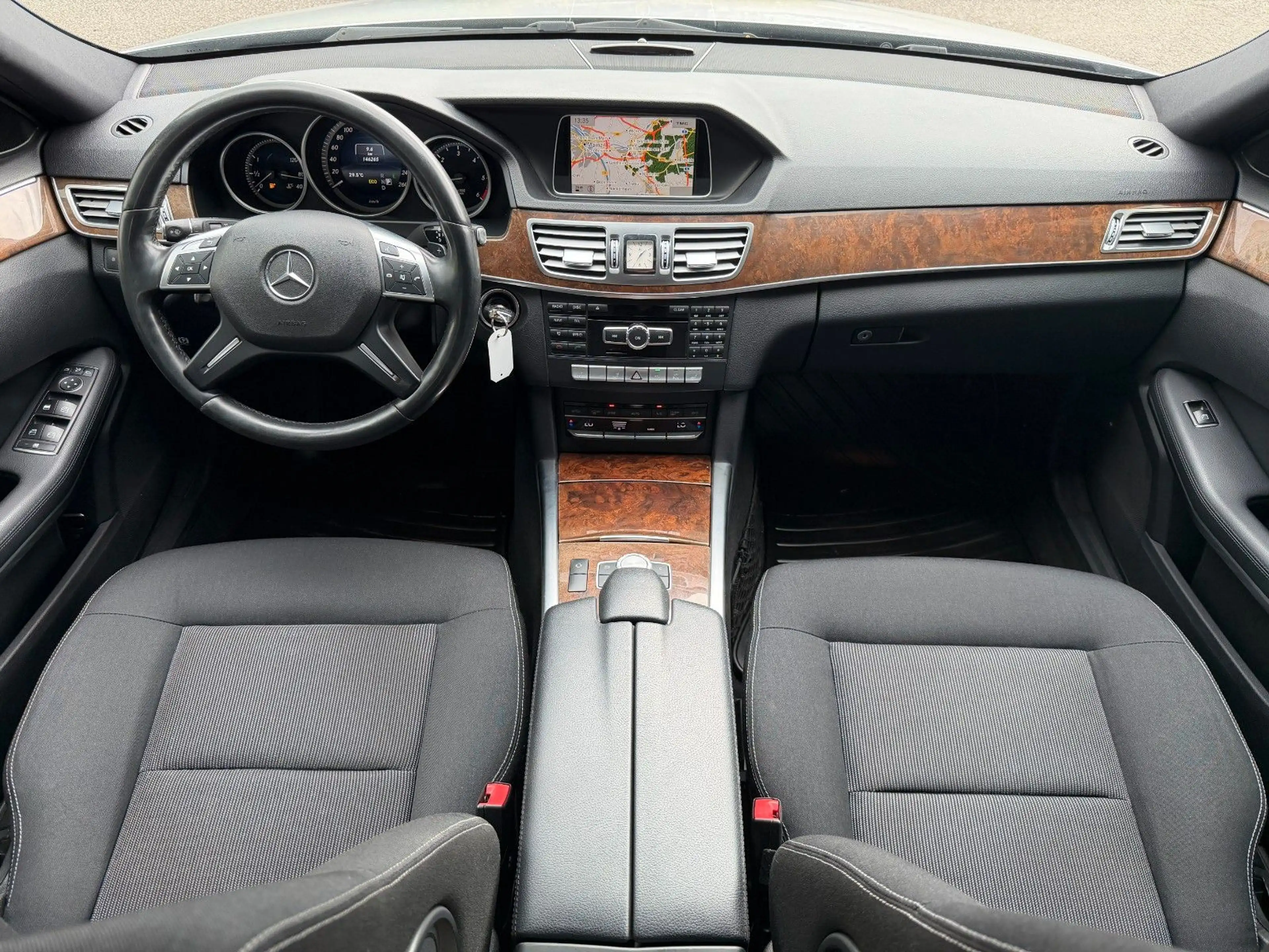 Mercedes-Benz E 220 CDI BlueTec/T-Modell/Navi/Kamera/2.Hand — photo 11