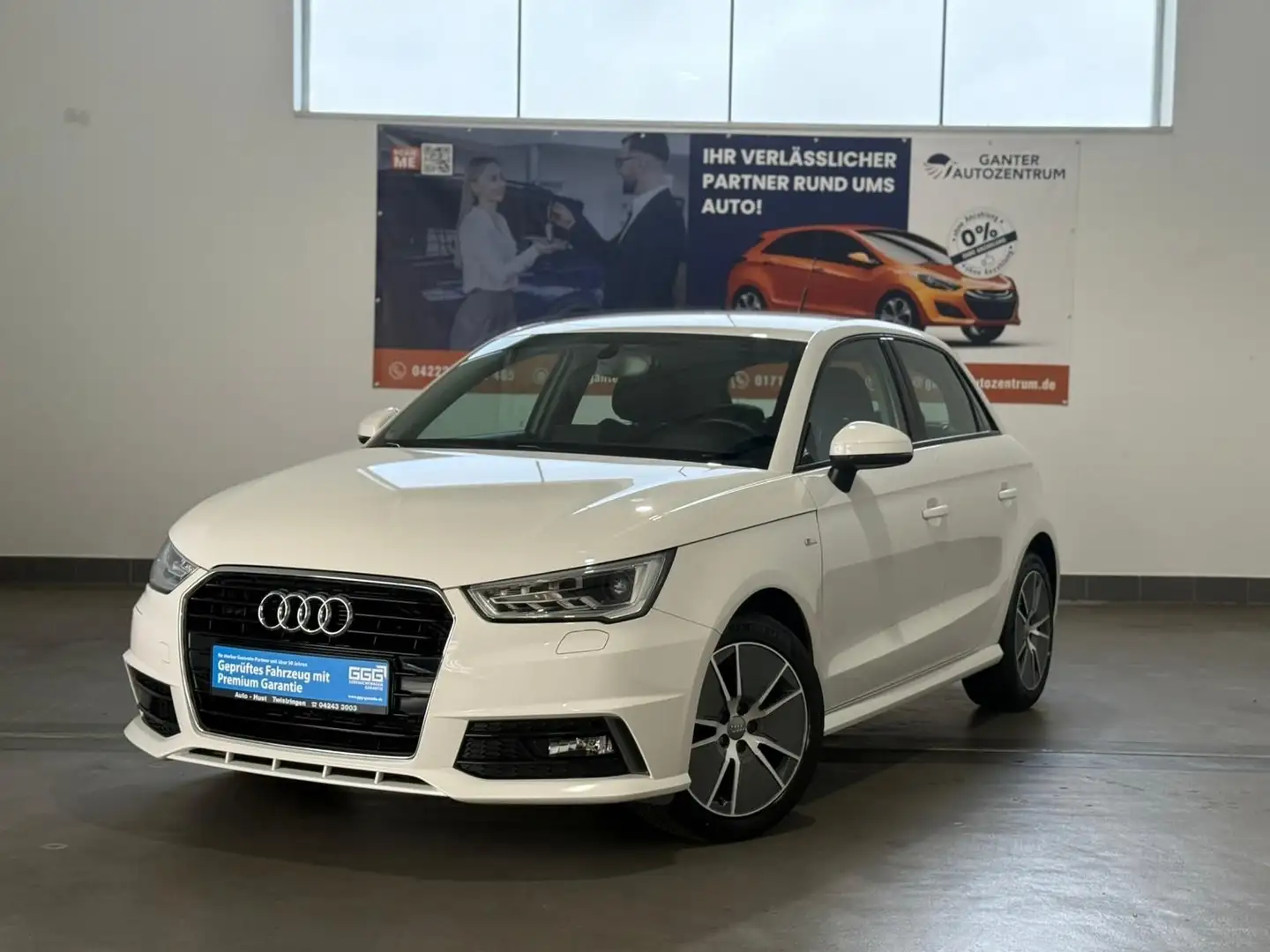Audi A1 Sportback sport 1.4 TFSI S-Line NAVI+SHZ+XEN Weiß - 1