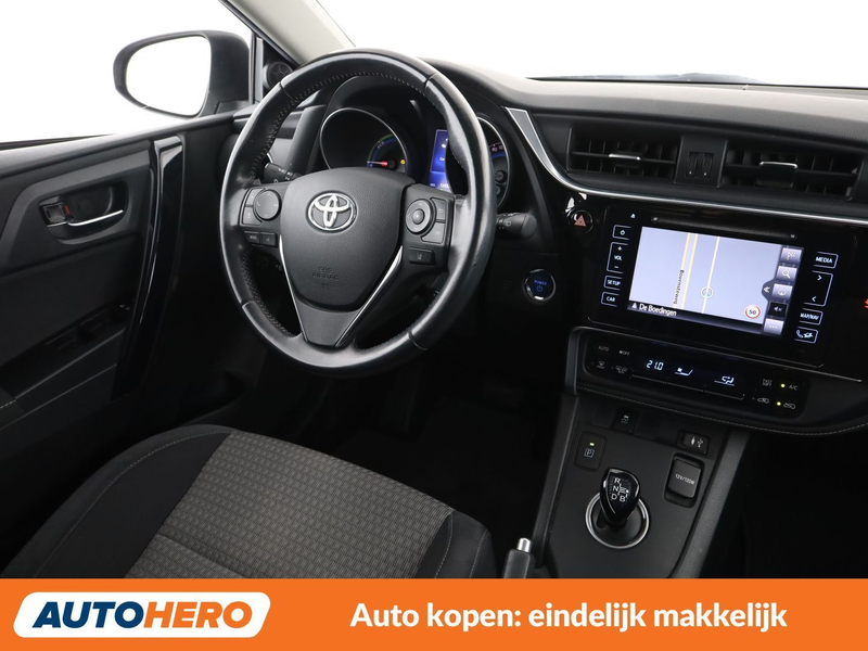Toyota Auris 1.8 Hybrid Black Edition — photo 13