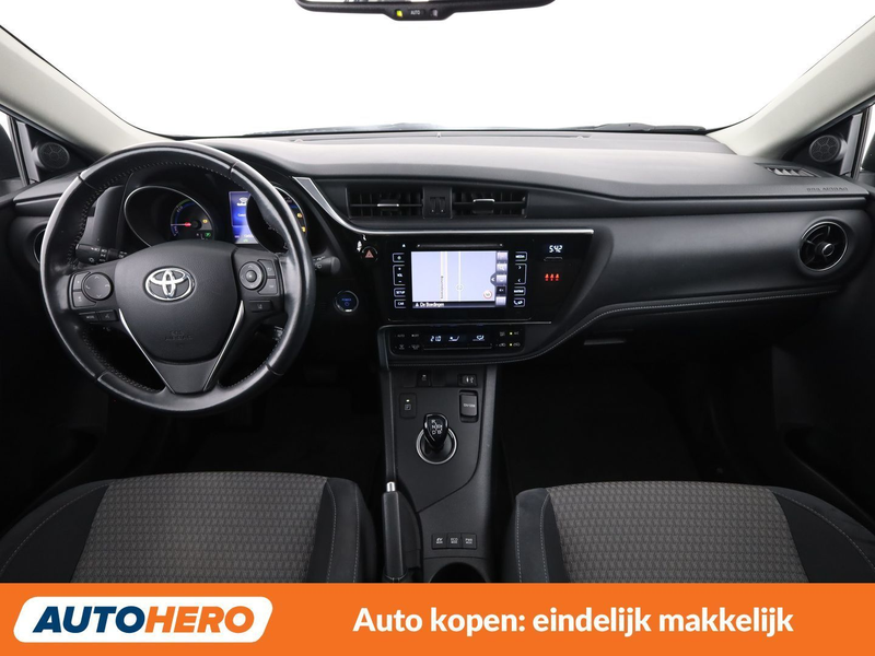 Toyota Auris 1.8 Hybrid Black Edition — photo 12