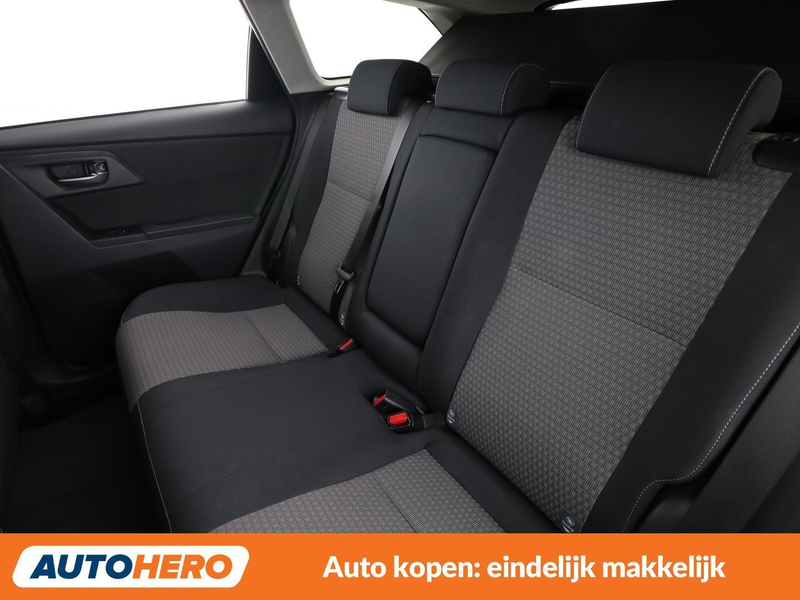 Toyota Auris 1.8 Hybrid Black Edition — photo 14