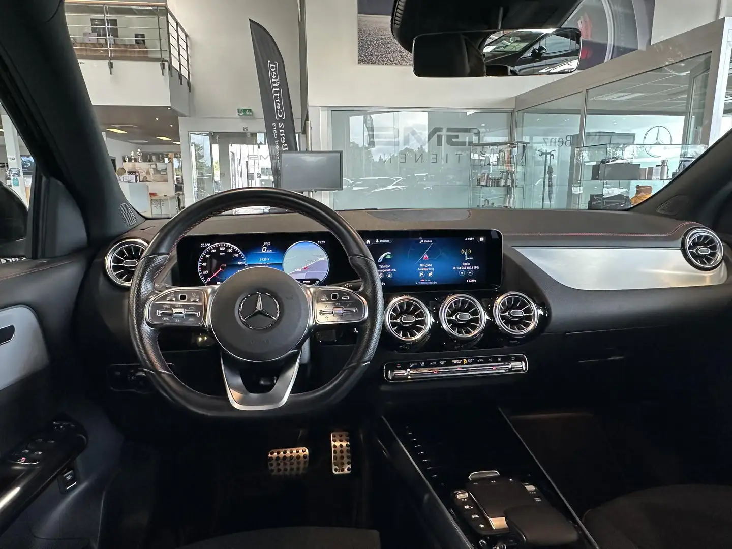 Mercedes-Benz EQA 250 AMG Line *5 JAAR GARANTIE* Zwart - 2
