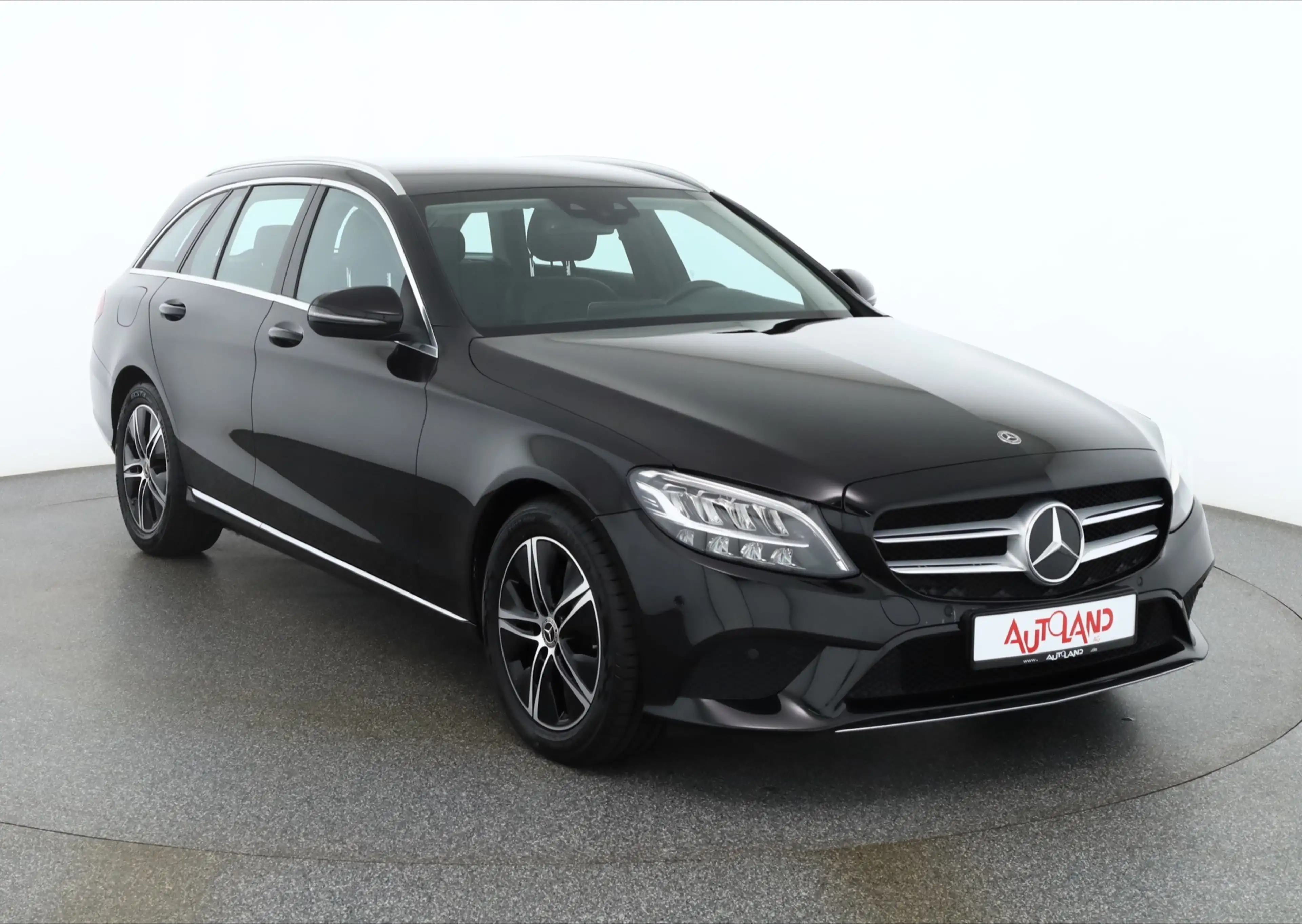 Mercedes-Benz C 180 C180 T Avantgarde LED Navi Teilleder DAB Kamera — photo 7