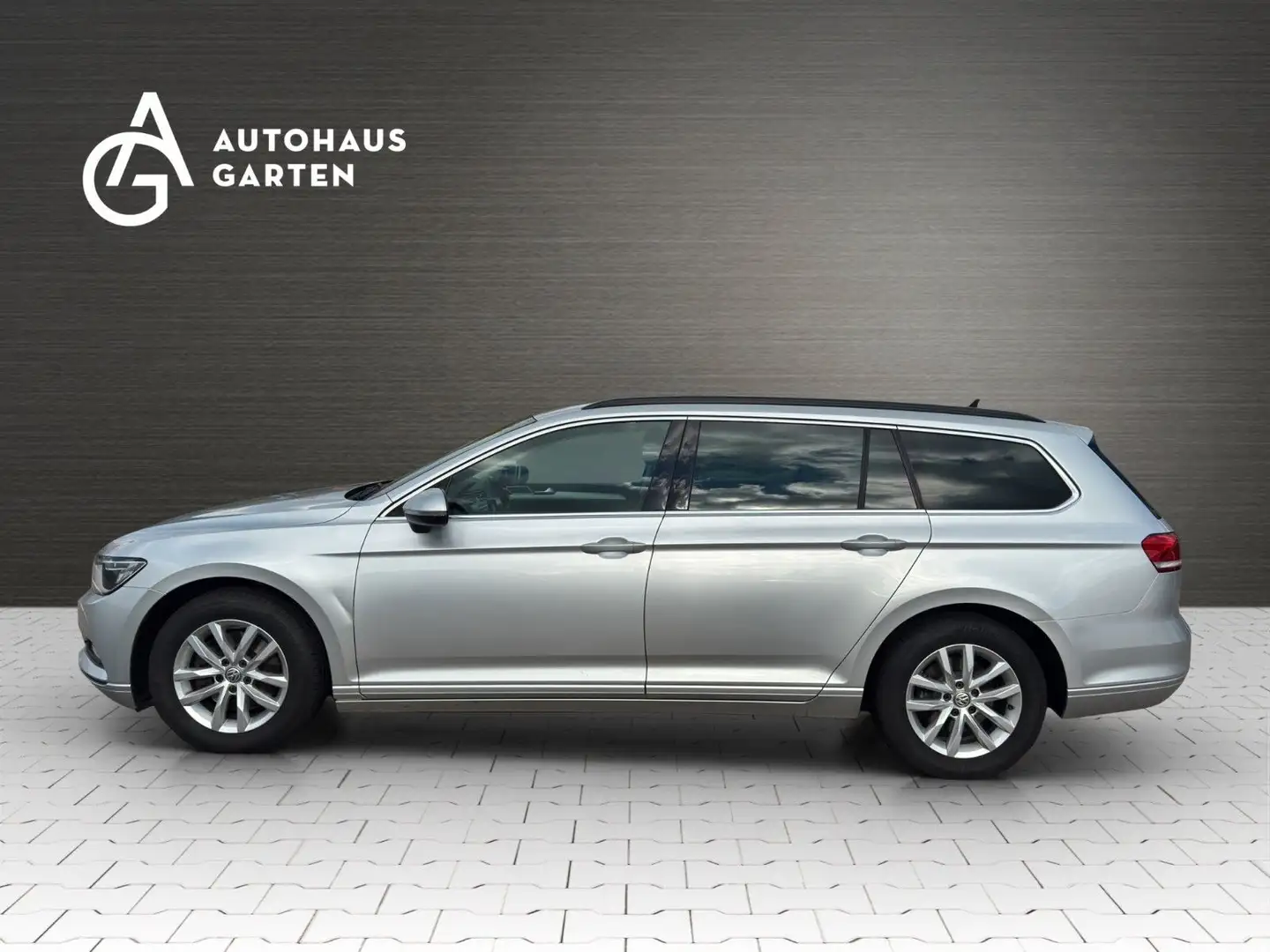 Volkswagen Passat Variant 2.0TDI Comfortline SHZ PDC LED Silber - 2