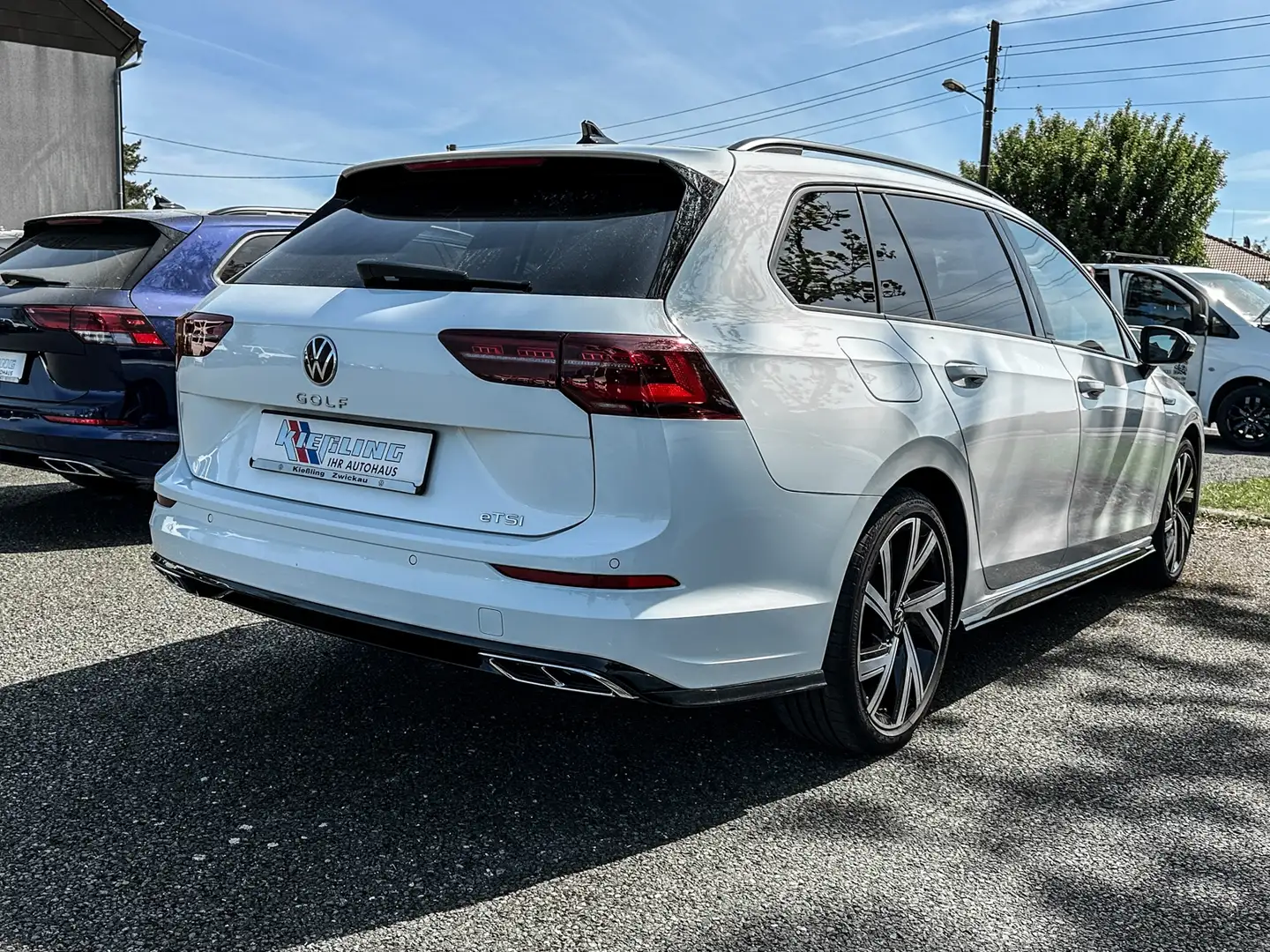 Volkswagen Golf Variant VIII Variant R-Line  KLIMA LED NAVI ALU Weiß - 2