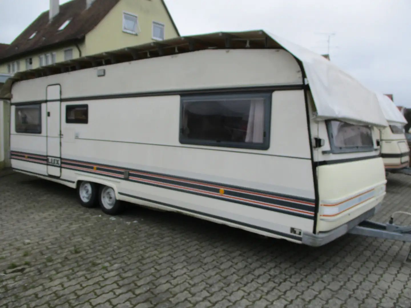 Bürstner Lux,Standwagen m. Überdach, billigwohnwagen .de - 1