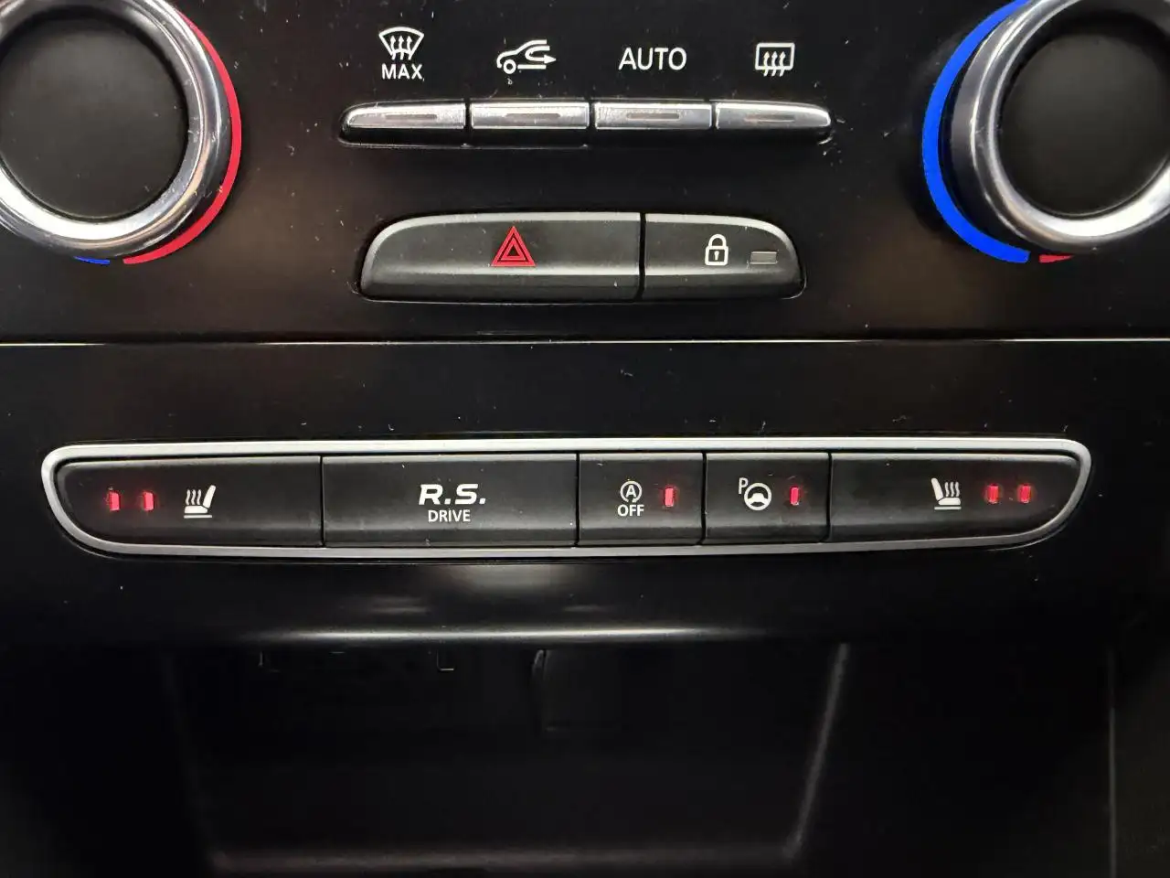 Renault Megane R.S. — photo 21