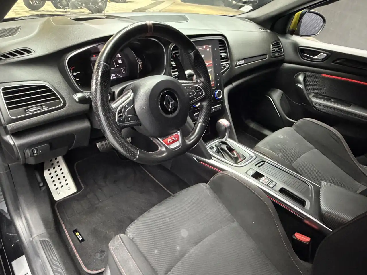 Renault Megane R.S. — photo 8
