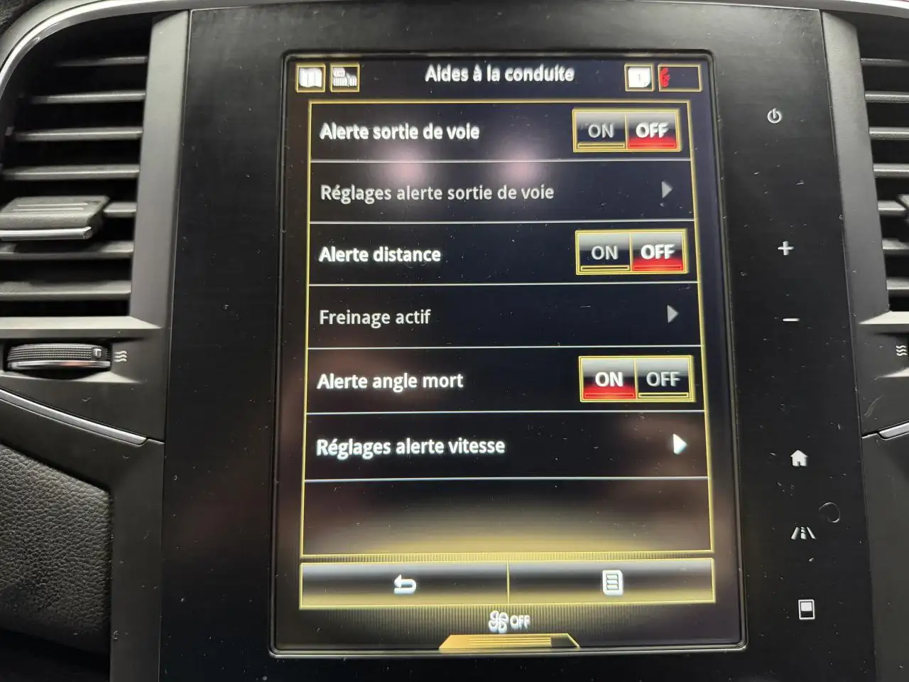 Renault Megane R.S. — photo 19