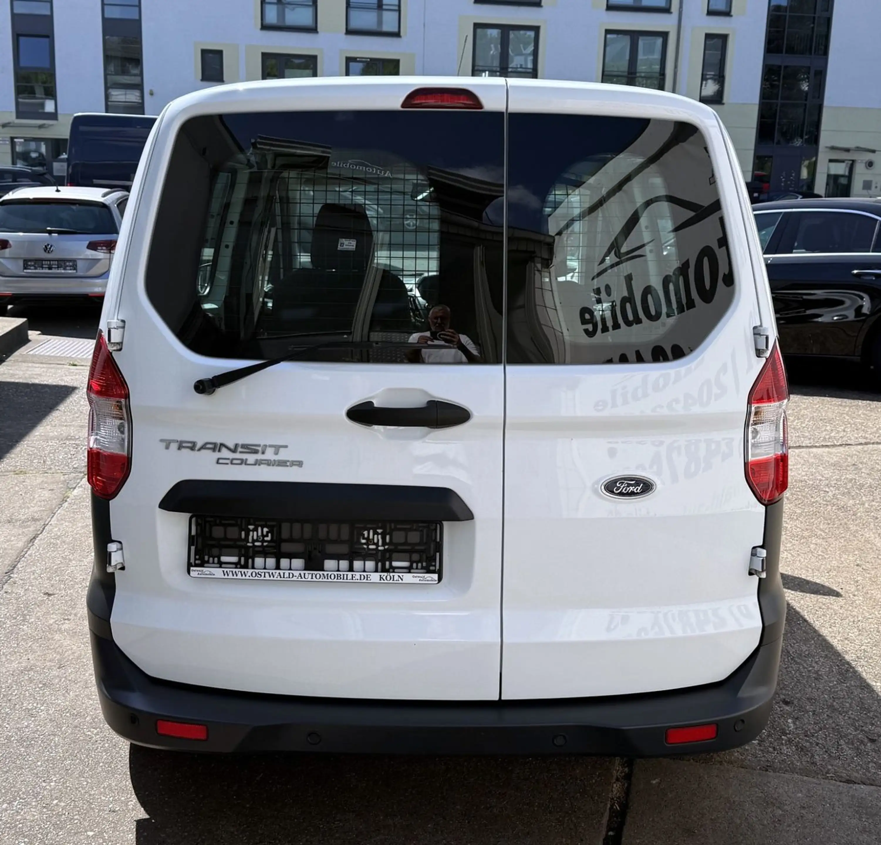 Ford Transit Courier 1.5 TDCI Trend Klima CarPlay PDC — photo 5