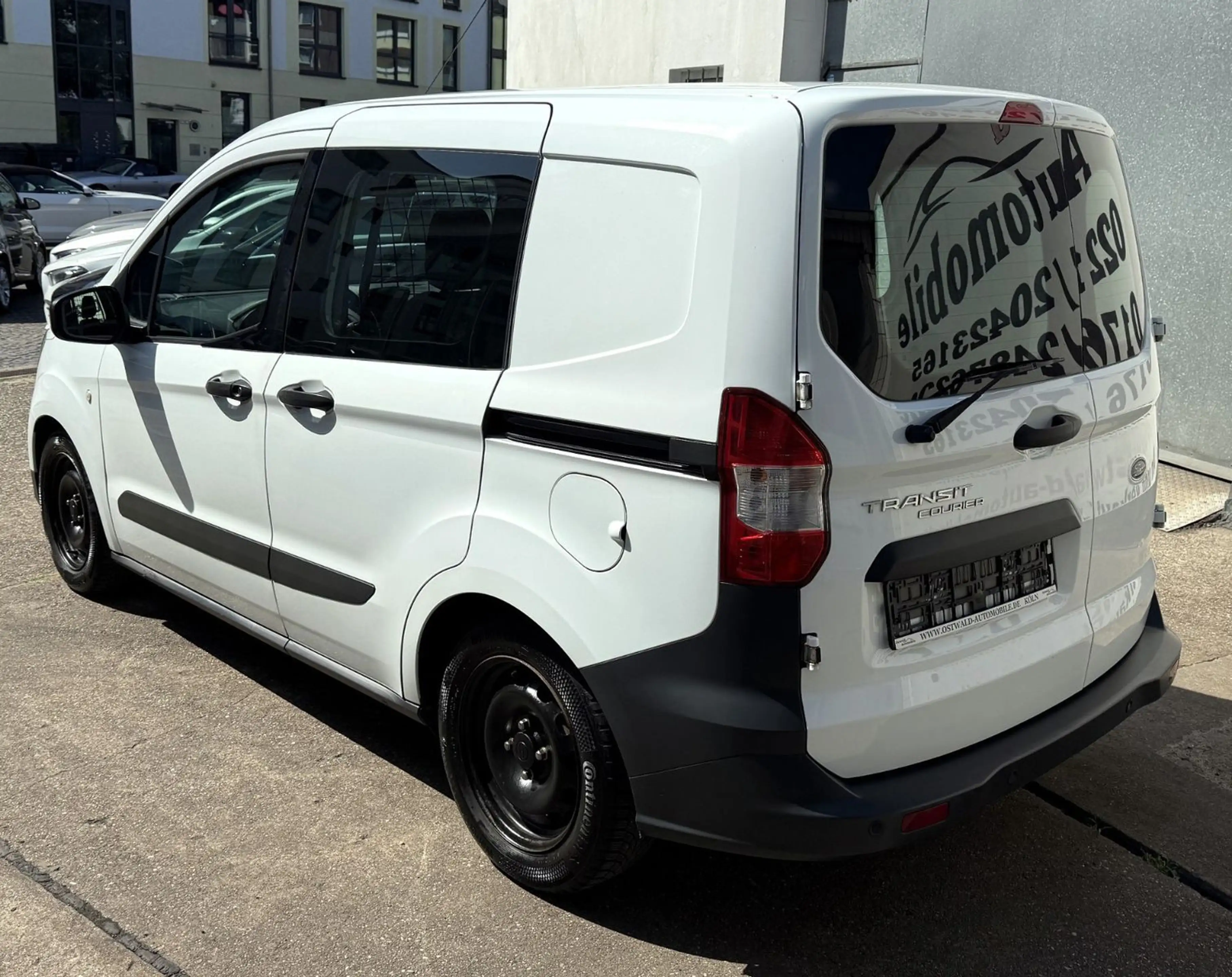 Ford Transit Courier 1.5 TDCI Trend Klima CarPlay PDC — photo 6