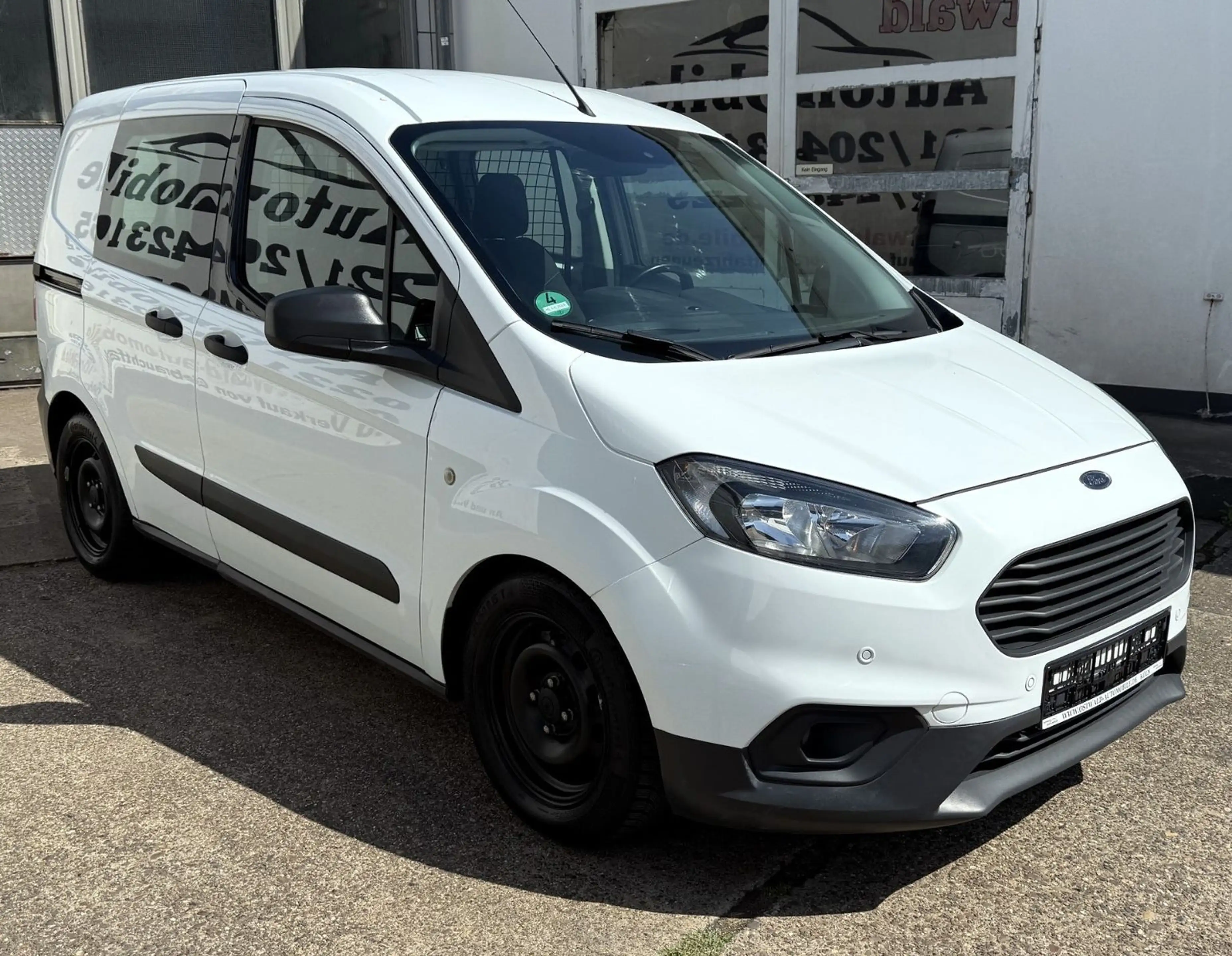 Ford Transit Courier 1.5 TDCI Trend Klima CarPlay PDC — photo 3