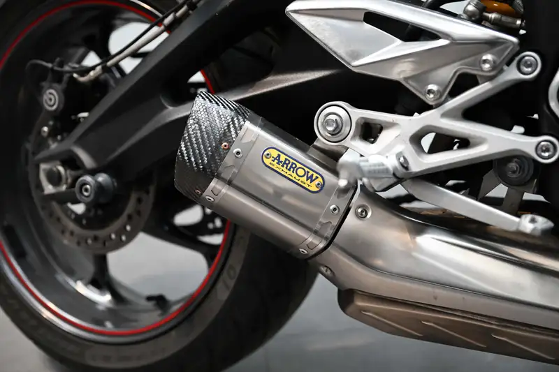 Triumph Street Triple - foto 5