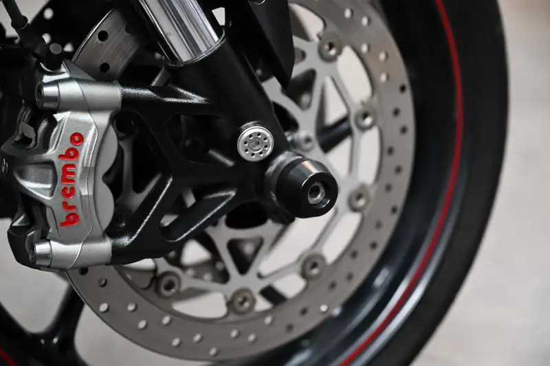 Triumph Street Triple - foto 6