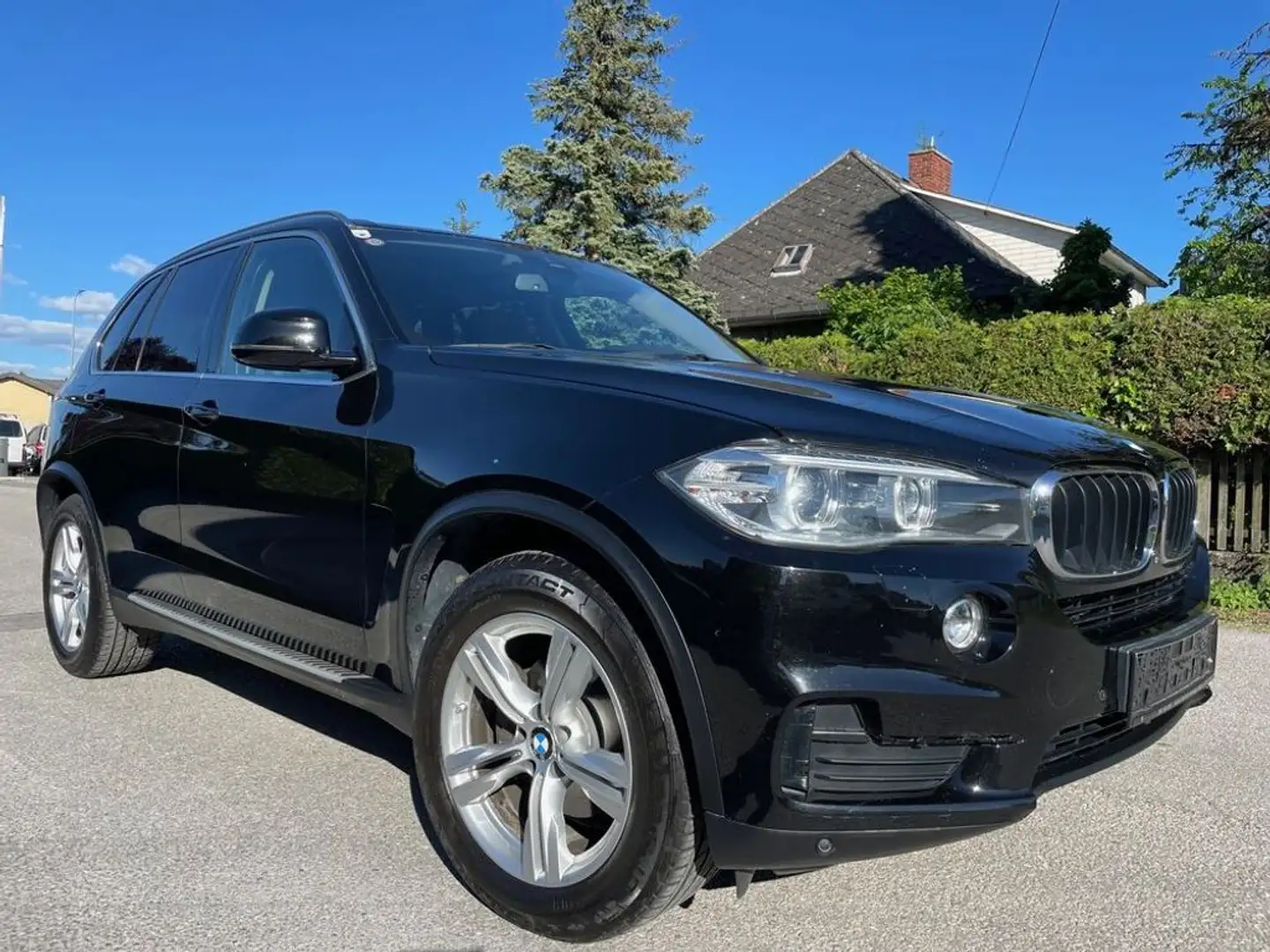 BMW X5 xDrive30d Standheizung Sitzlüftung Glasschiebed Negro - 1