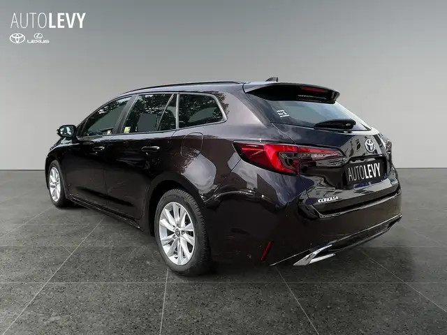 Toyota Corolla view 4
