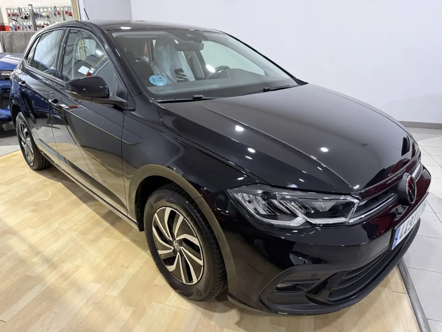 Volkswagen Polo 1.0 TSI Life 70kW Schwarz - 1