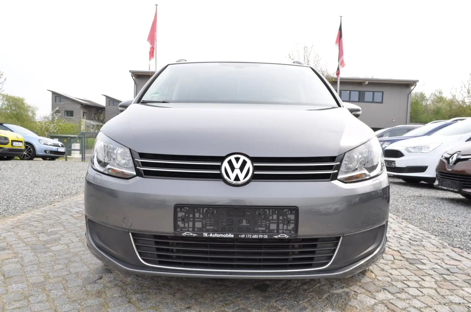 Volkswagen Touran Comfortline BMT /S-HEFT/NAVI/TEMPOMAT/PDC Gris - 2