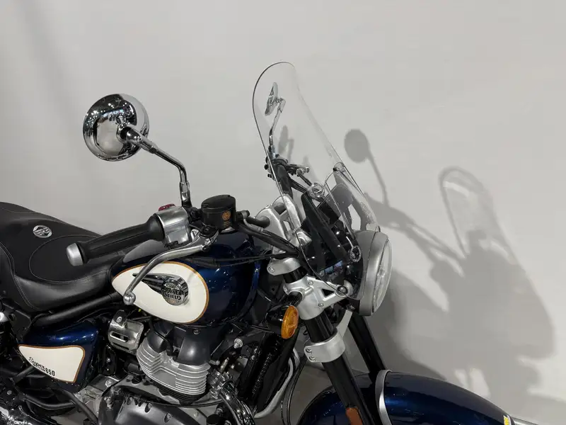 Royal Enfield Super Meteor 650 - foto 2