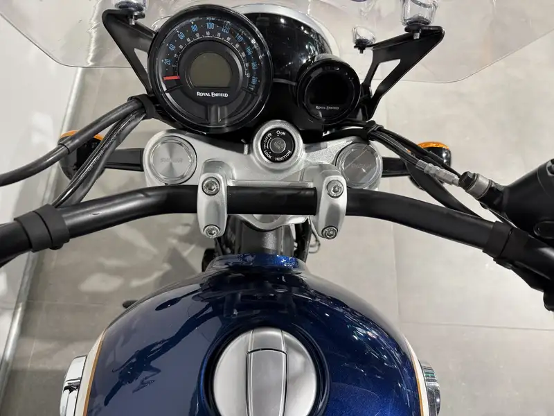 Royal Enfield Super Meteor 650 - foto 7