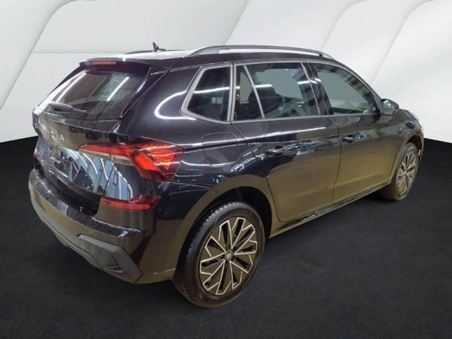 Skoda Kamiq 1.0 TSI DSG TOUR AHK KAMERA SITZHZG VIRTUA Schwarz - 2