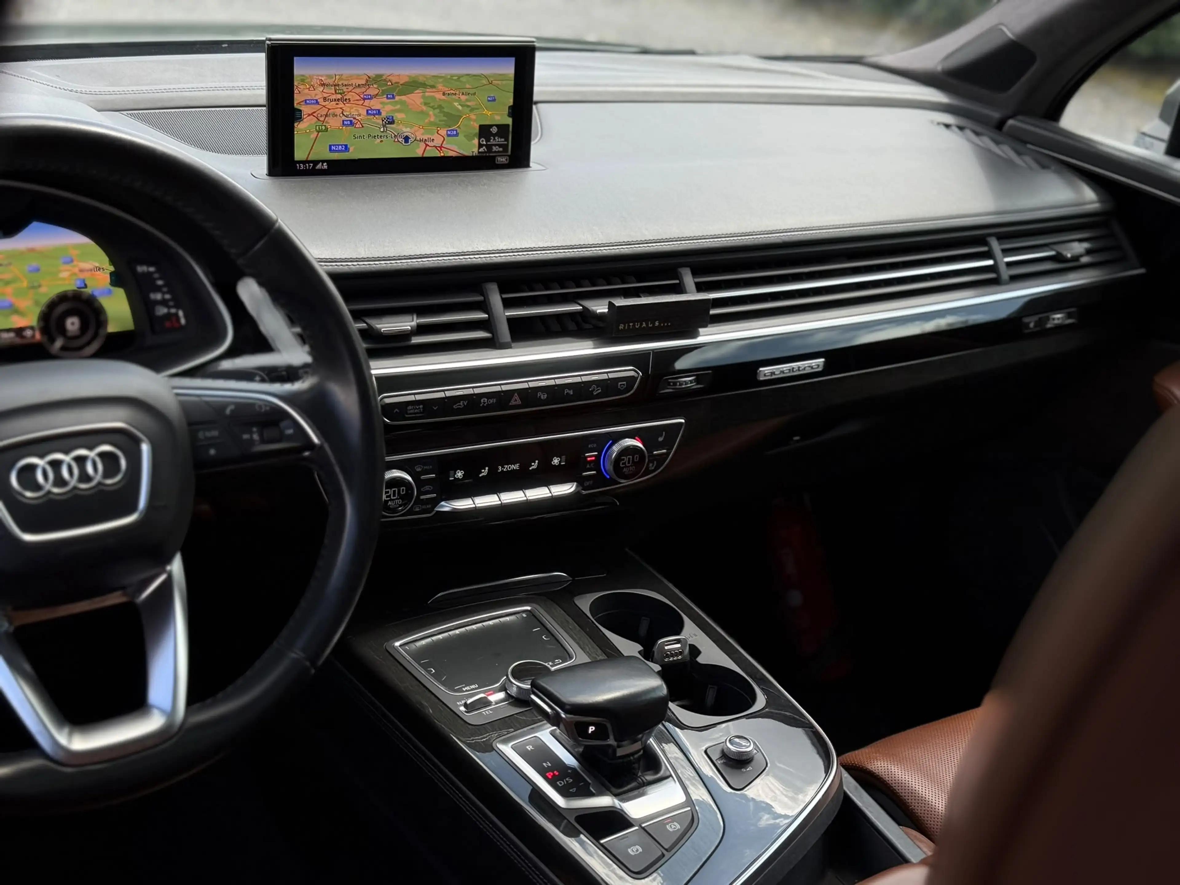 Audi Q7 e-tron Q7 e-tron 3.0 TDi V6 Quattro e-tron Tiptronic — photo 12