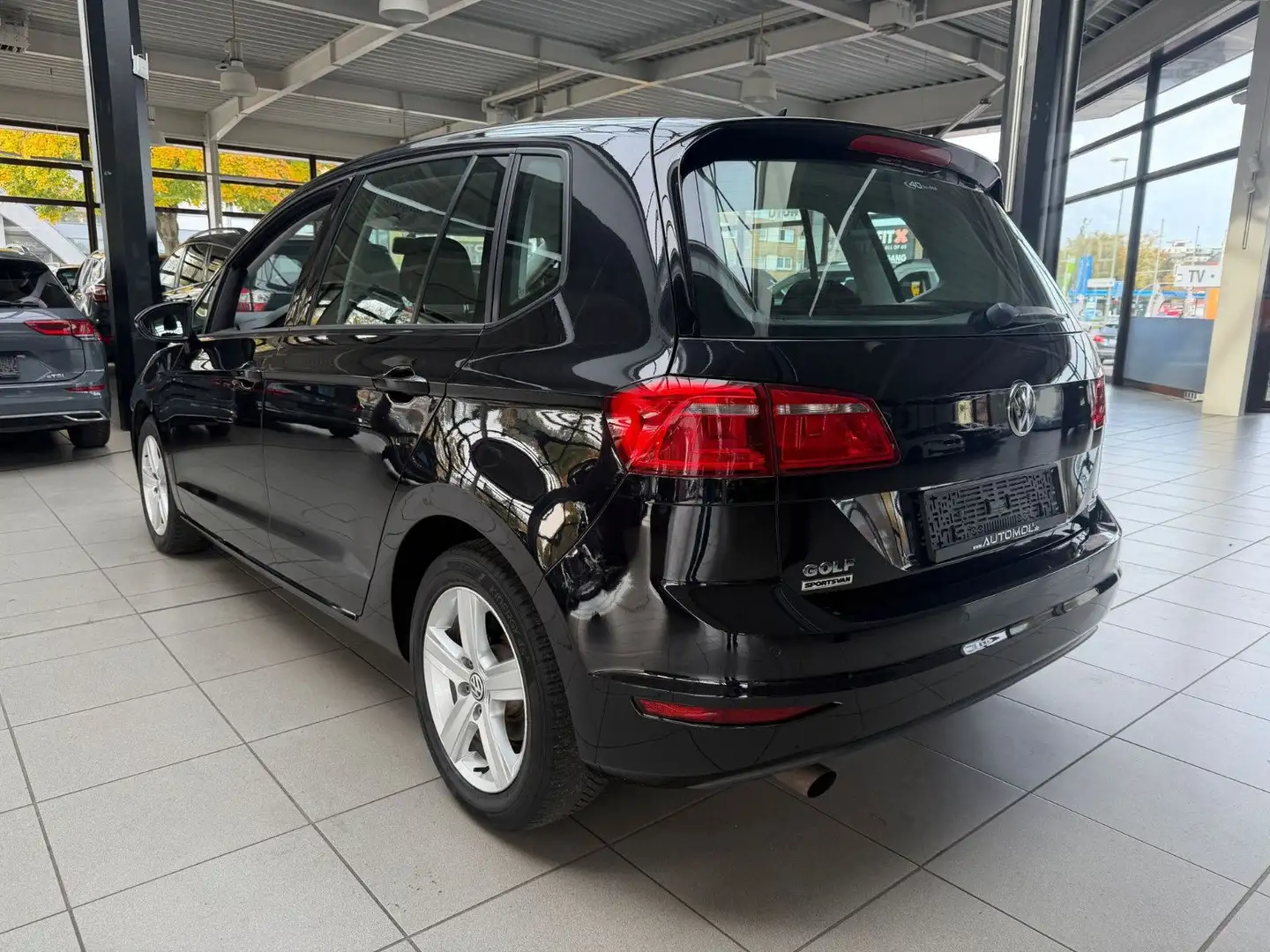 Volkswagen Golf Sportsvan VII Comfortline Bluetooth, Navi, Noir - 2