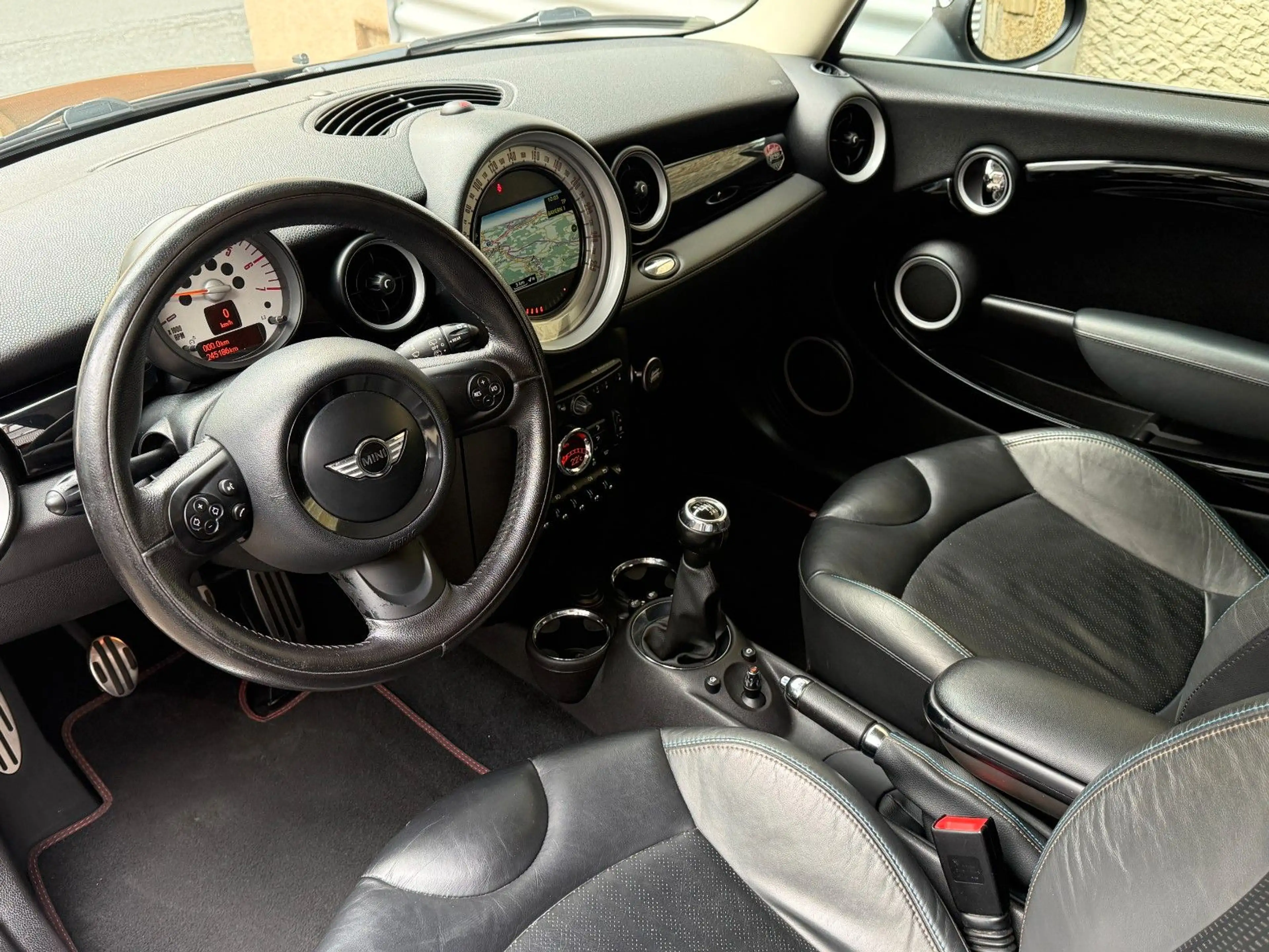 MINI Cooper SD Chili & Wired - Navi Xen Leder AllSeas — photo 13